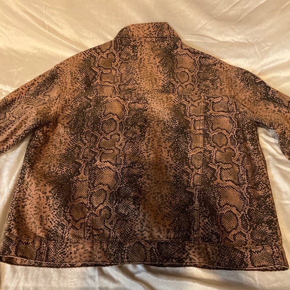 FREE PEOPLE Snake Print Trucker Jacket | Brown/Black | Size XS | NWOT - Picture 2 of 5